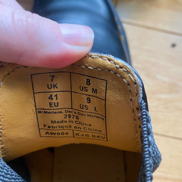 Doc Martens Smooth Leather Chelsea Boots - Picture 3 of 6